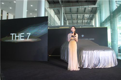 携创新科技开辟豪华新境新BMW7系在厦上市