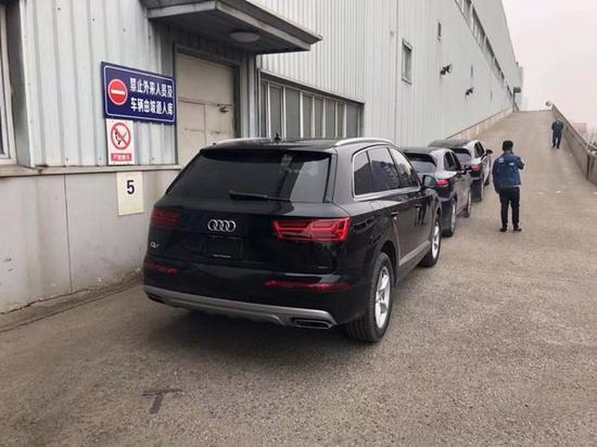 19款奥迪Q7图片 平行进口版多种配置可选