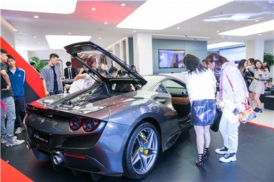 跃享此刻 致敬传奇——法拉利F8 Tributo卓然亮相福建厦门