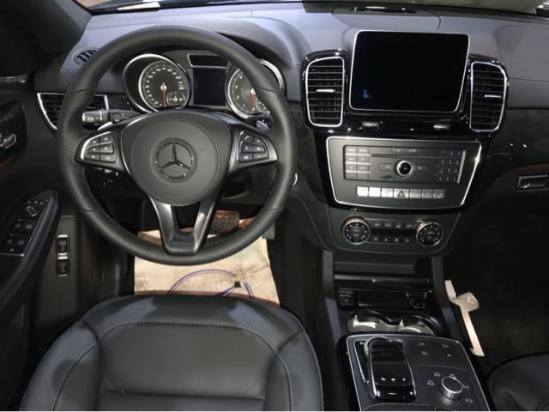 2019款奔驰GLS450 LED鹰眼大灯气场十足