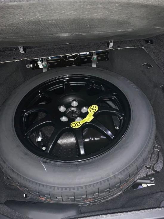 19款路虎揽胜减长版5.98米皇家一号现车