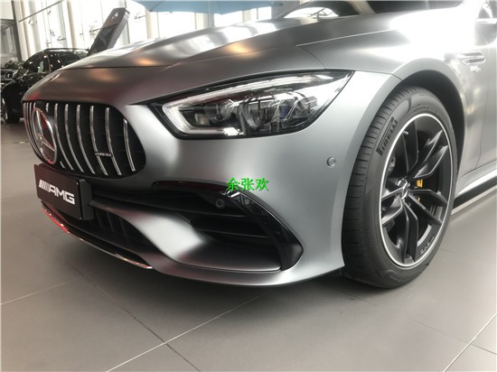 奔跑AMG GT53 磨砂灰搭配黑白纳帕真皮内饰实拍成效图