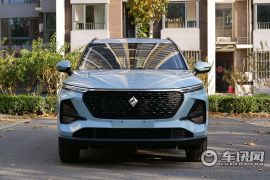 宝骏-宝骏RS-3-1.5L CVT  24小时在线豪华型  ￥8.98