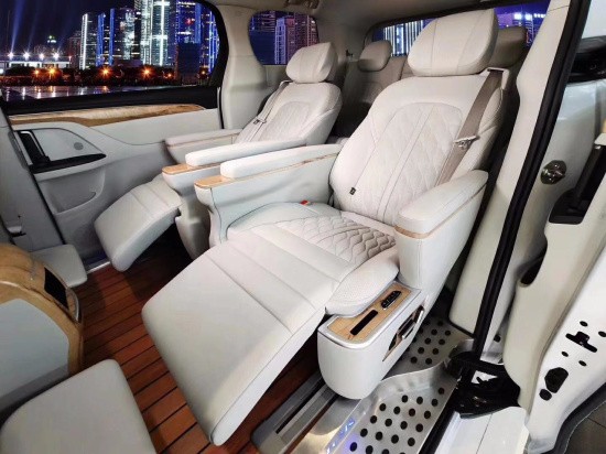 别克GL8改装报价 天津港雅典娜成交价  