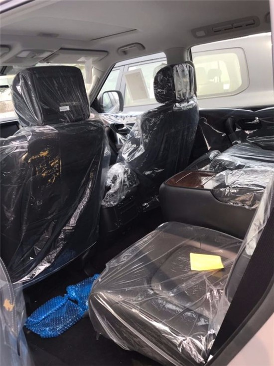2019新款英菲尼迪QX80 俭华驾驭 马力实手