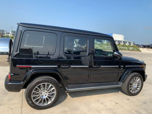 2019款奔驰G500 磨砂黑祖母绿现车报价 