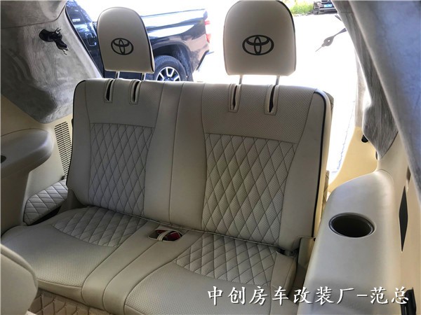 12款丰田汉兰达改装内饰/改装航空座椅图片