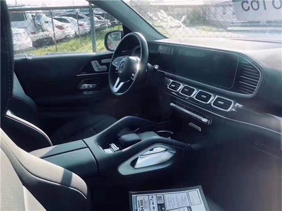 2020款奔跑GLS450依旧秉承尊贵优俗品质