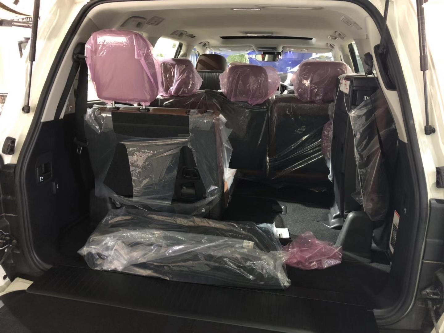 2019款陆巡酷路泽5700顶配VXS详解图片 