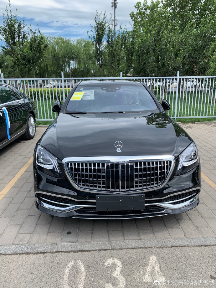驰骋英姿 2020款进口奔跑迈巴赫S450 S560
