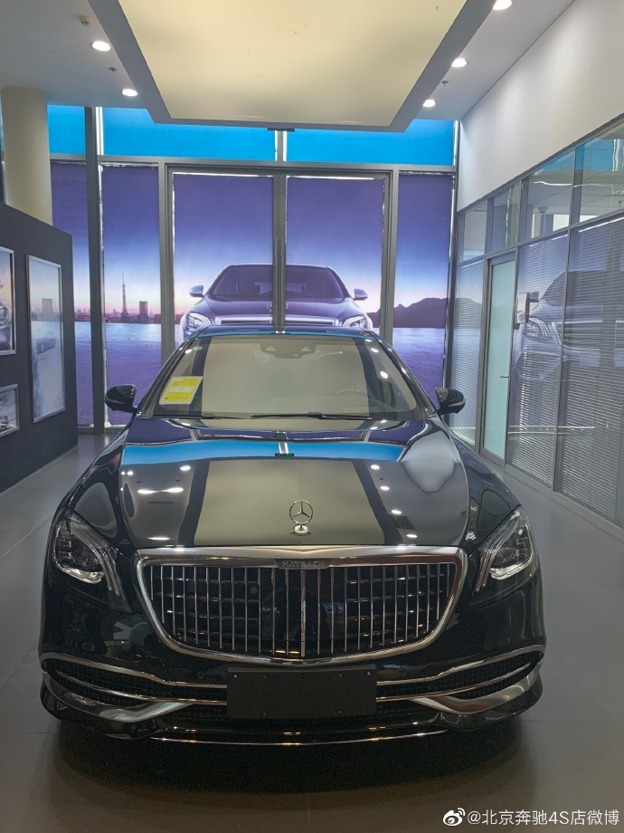 驰骋英姿 2020款进口奔跑迈巴赫S450 S560