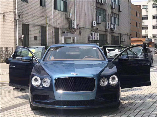 2019款宾利飞驰V8S 地津港最低售价220万