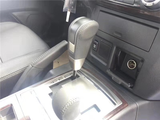 新款三菱帕杰罗V87金标双差四驱顶配报价大