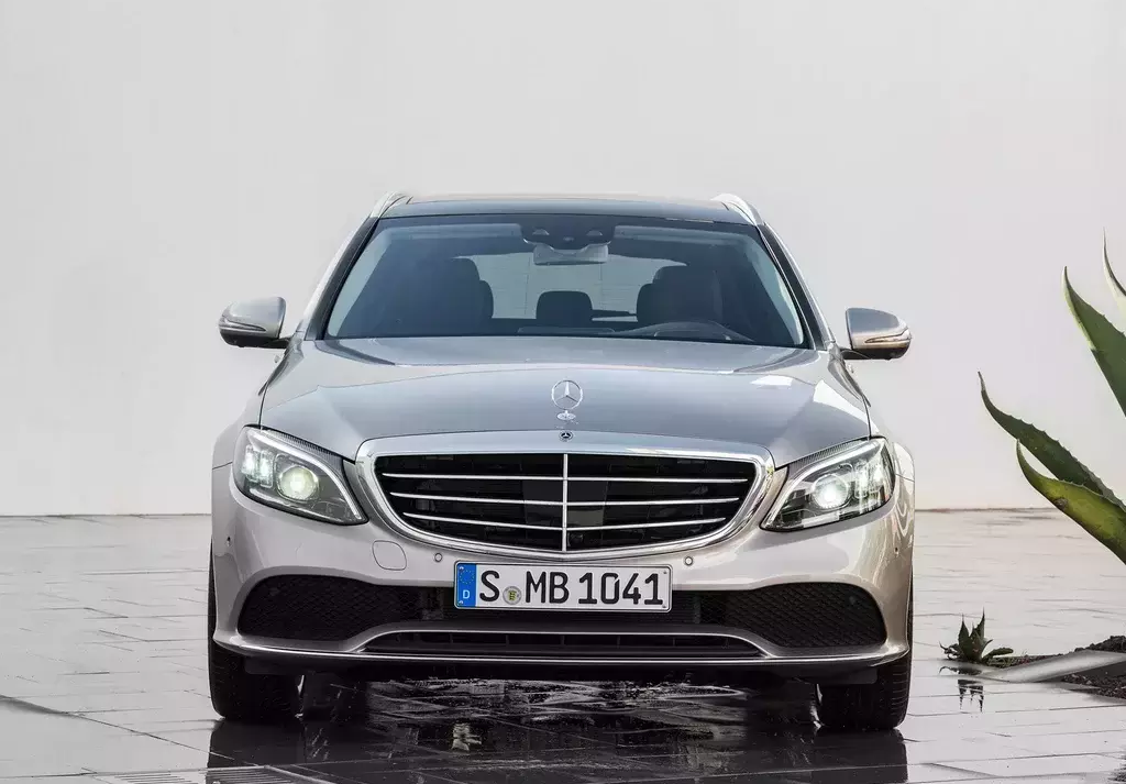 驾趣操控，尽显从容 2020款奔驰C260旅行版