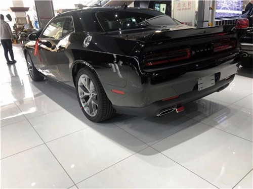 道奇挑战者 炫酷地狱猫降价酬宾 任你纵横