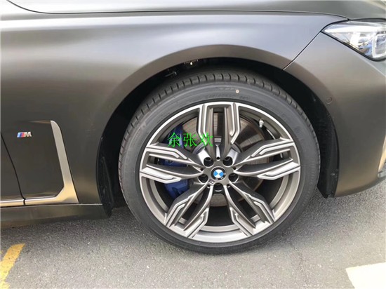 2019款宝马M760Li xDrive V12 运动套装