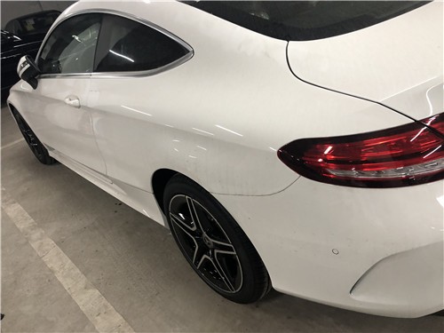 奔驰两门轿跑C260酷派女士手选C260coupe