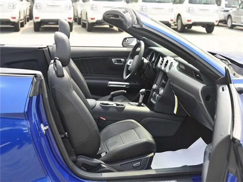 19款加版福特野马 敞篷跑车港口42.8万 