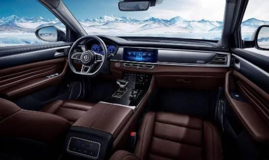 这款国产中型SUV，轴距2.81米，配2.0T动力，实力媲美汉兰达
