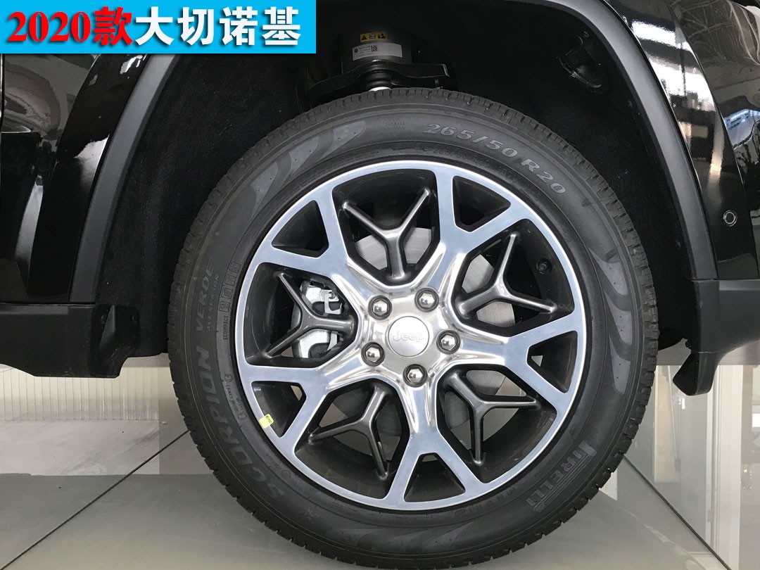 2020款大切诺基3.6高性能和精英版区别