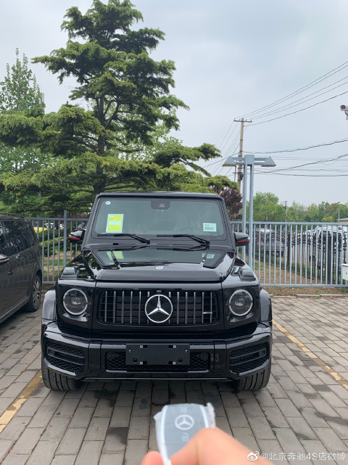 更多宠爱的目光 北进口奔驰G63AMG     