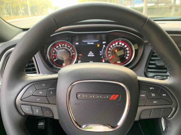 2020款美规道奇挑战者SXT颜色齐全现车 