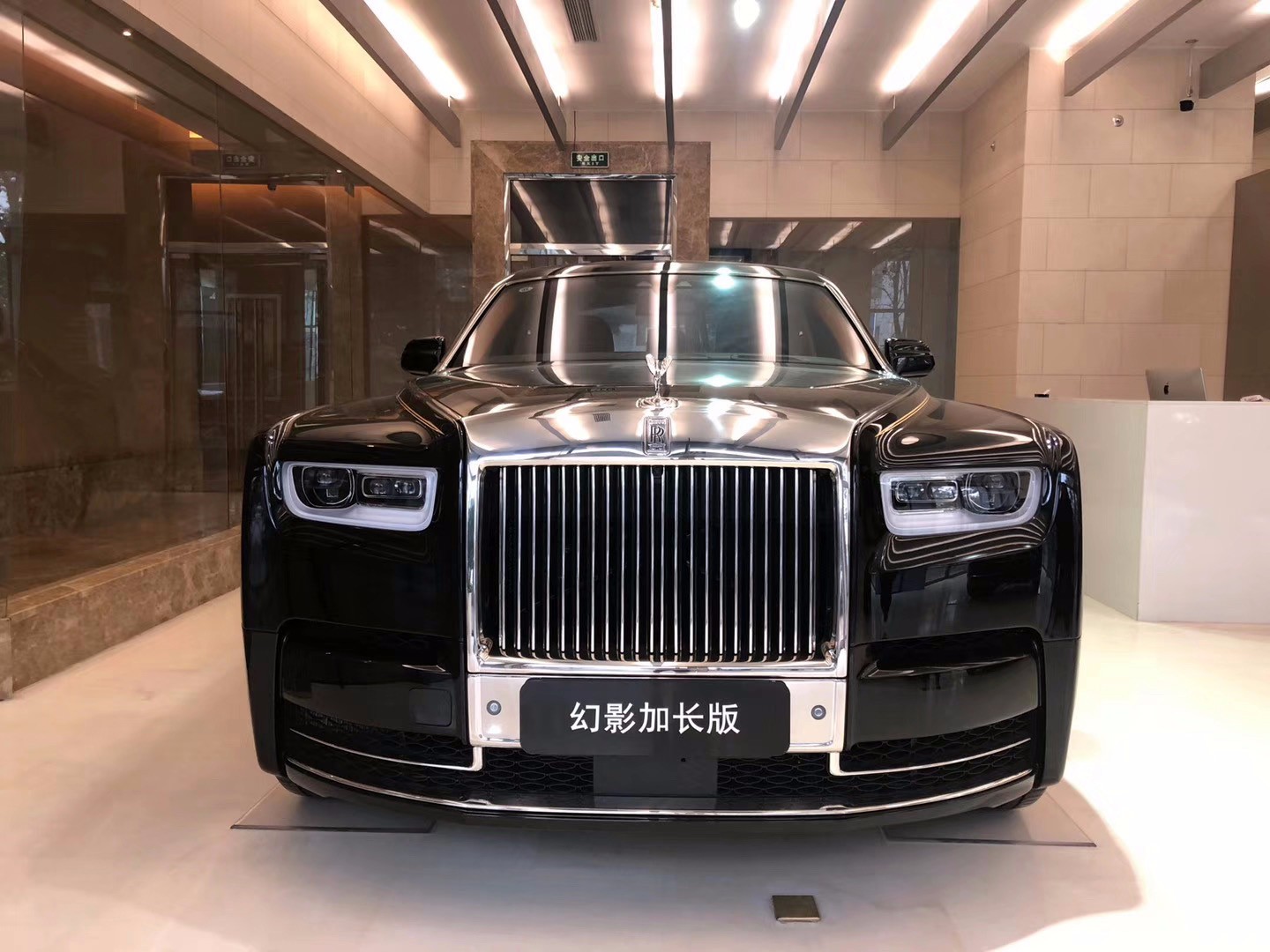 劳斯莱斯幻影现车配置齐全 综合实力强大