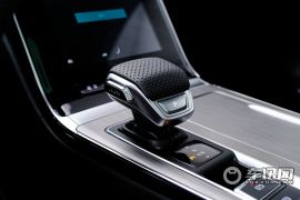 上汽集团-荣威RX5-荣威RX5 PLUS 精英版  ￥0.0