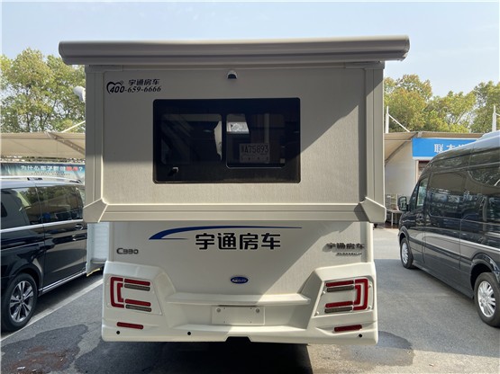 宇通C型房车新款报价 C型房车免费使用一年