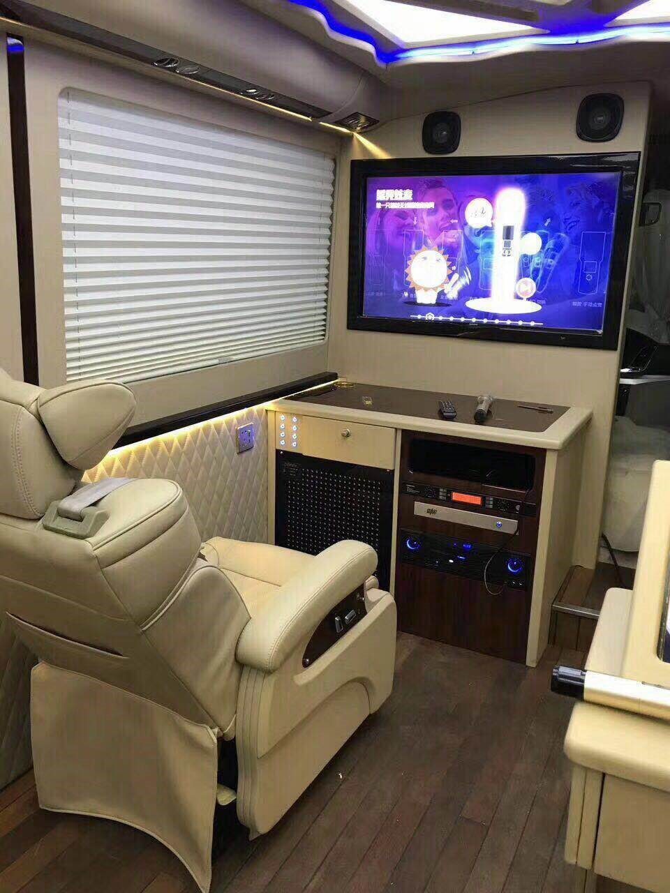 大巴车改内饰 考斯特改内饰坐椅报价及案例