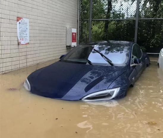 暴雨来袭！我们如何鉴别泡水车和避免车泡水？
