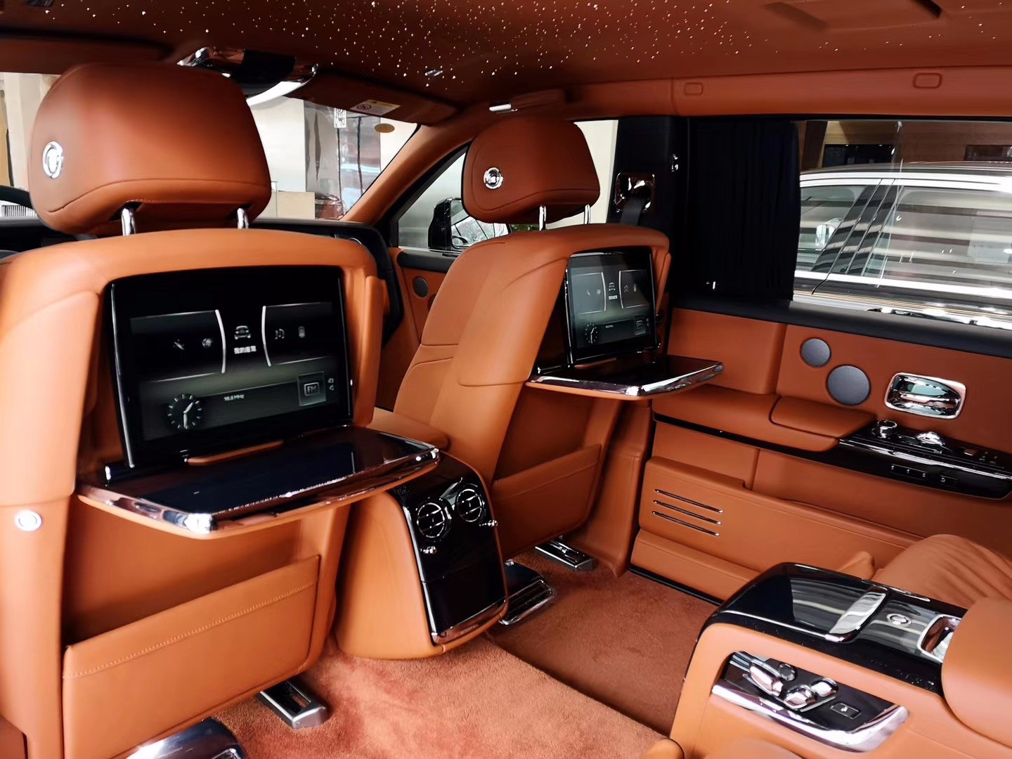 劳斯莱斯幻影5.9米加长与您一起纵横四海