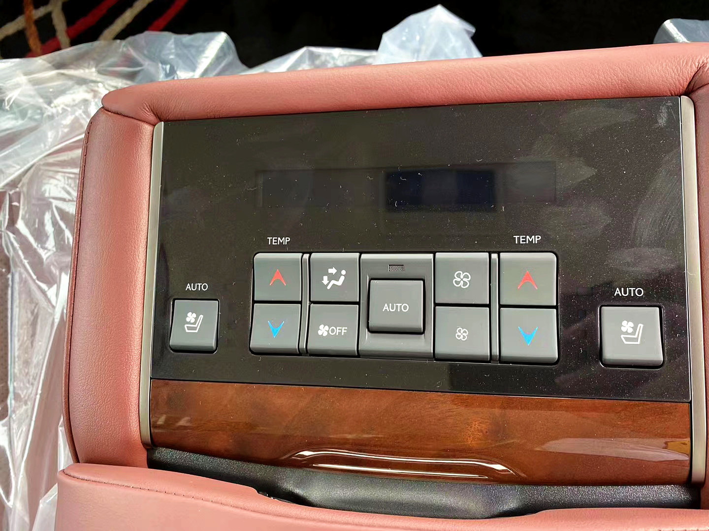 20款雷克萨斯LX570现车促销配置详解   