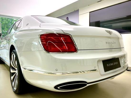 20款宾利飞驰月底走量销售 现车底价首发