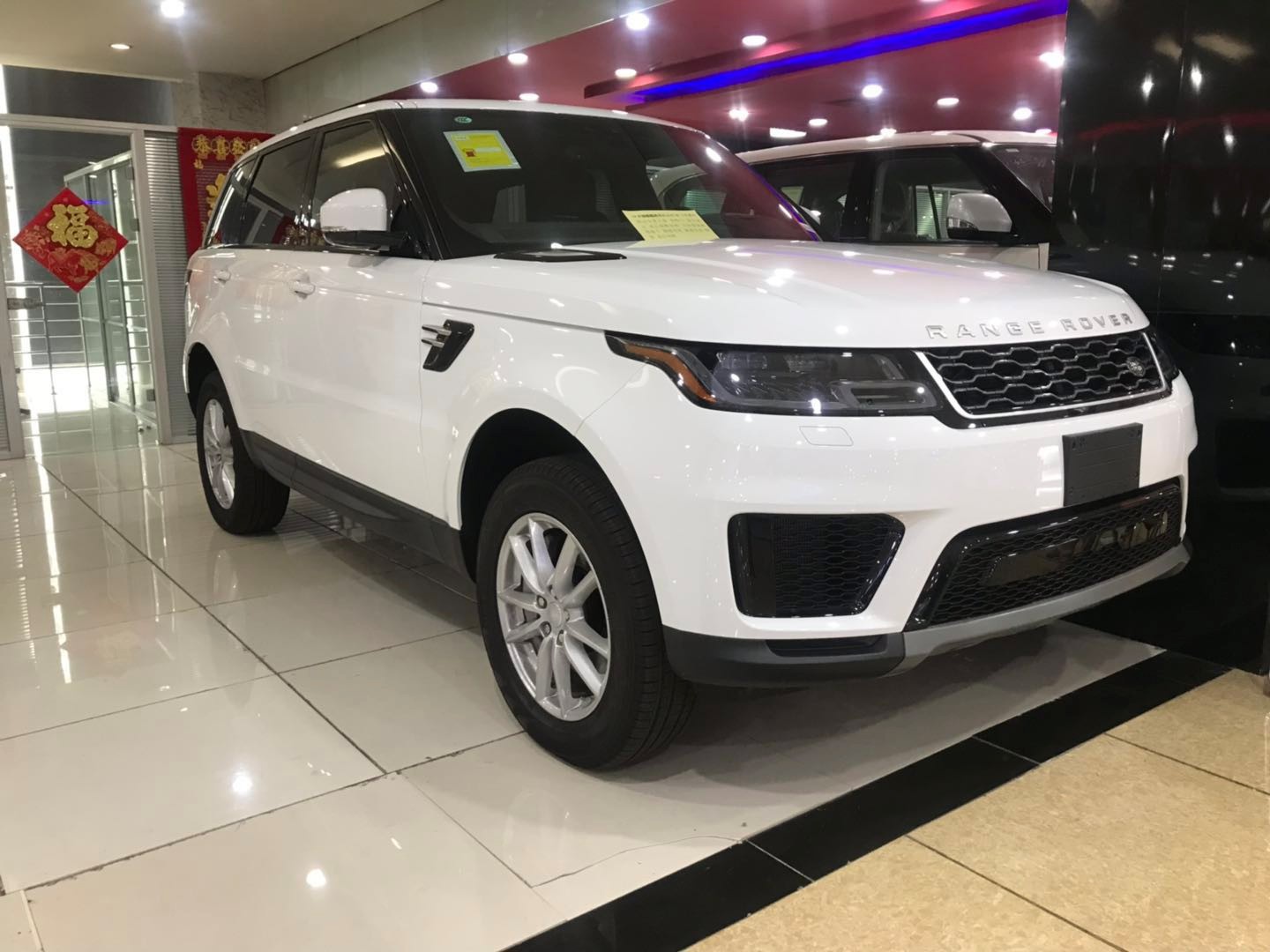 20款路虎揽胜运动3.0T 八月钜惠酬宾色全
