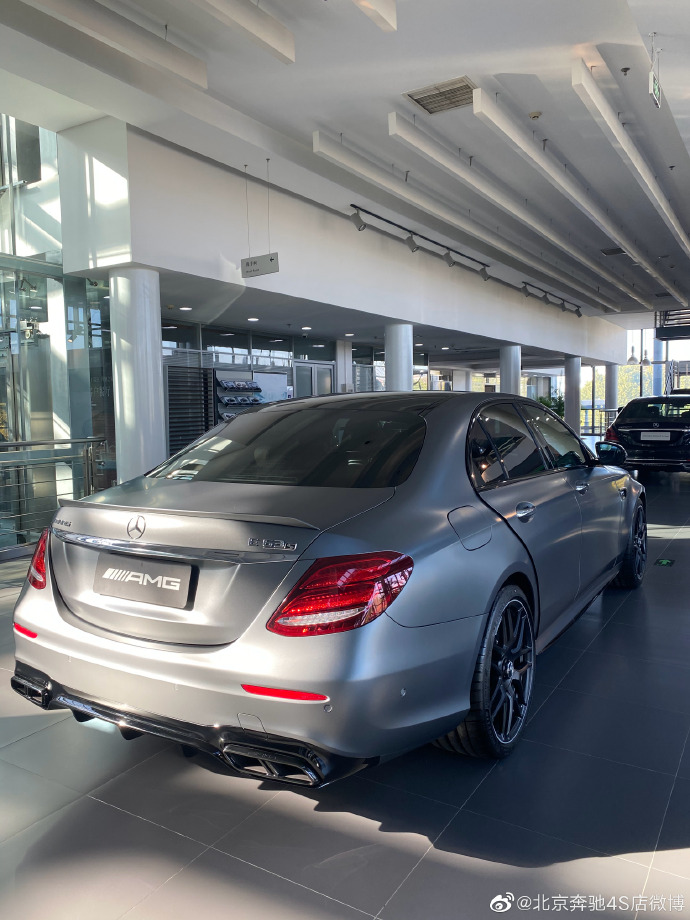 从首次露面让人惊艳 2020款奔驰E63 AMG