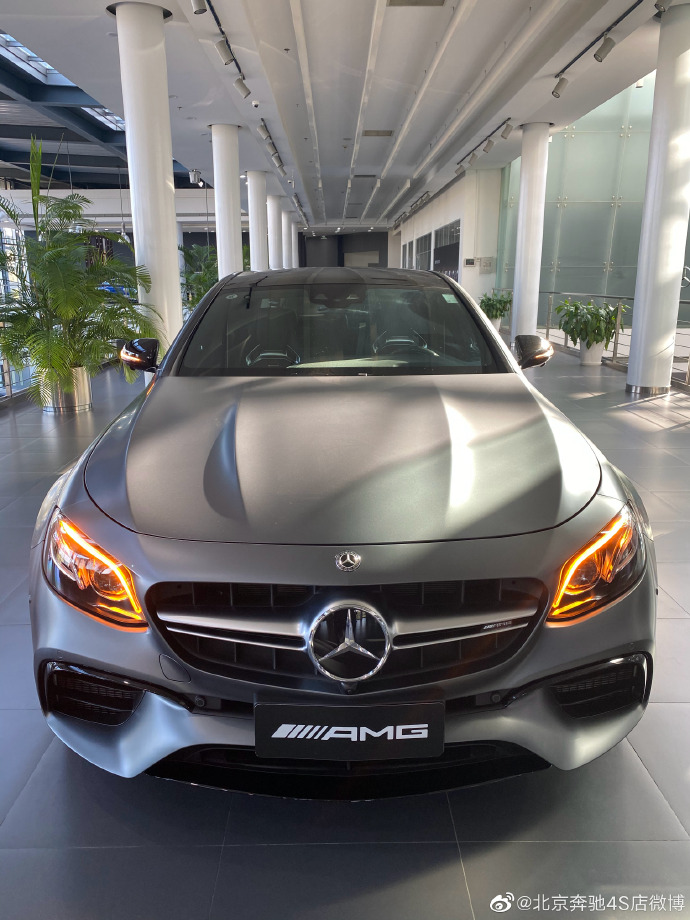 从首次露面让人惊艳 2020款奔驰E63 AMG