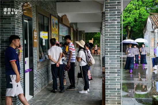                广东最美旅游公路·碉楼逸风