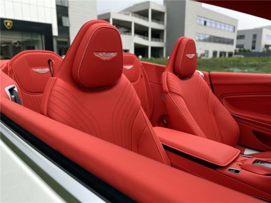 阿斯顿马丁DB11现车随时可提车 价格详情