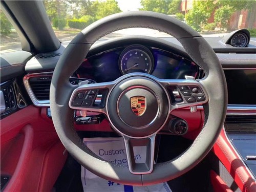 20款Panamera2.9T 4S白红 火山灰现车  