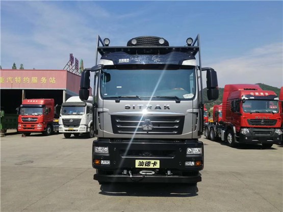 国产重汽汕德卡房车  满足各种越野需求