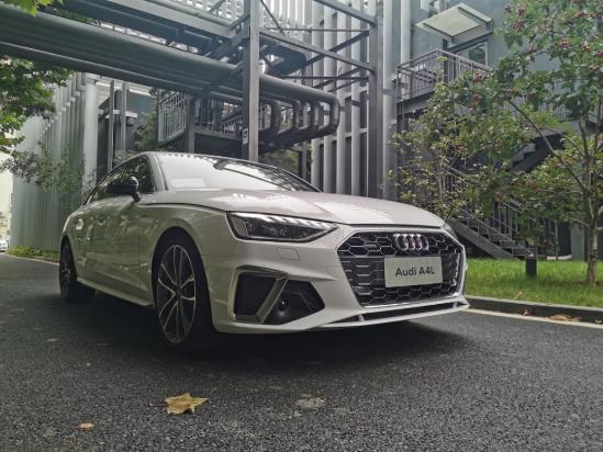零百加速6.6秒，帝都试驾“爆款”车型奥迪A4L