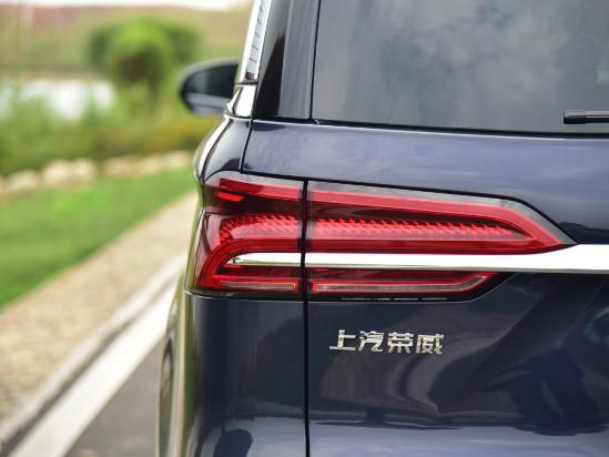 试驾体验荣威iMAX8：后排带通风按摩？简直不要太舒服了