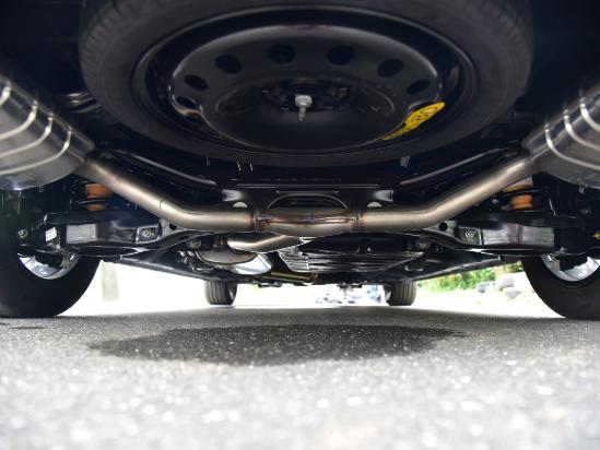 试驾体验荣威iMAX8：后排带通风按摩？简直不要太舒服了