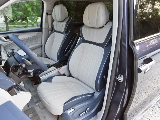 试驾体验荣威iMAX8：后排带通风按摩？简直不要太舒服了