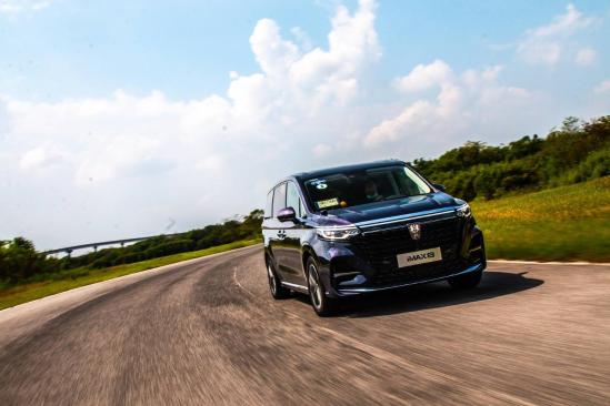 试驾体验荣威iMAX8：后排带通风按摩？简直不要太舒服了