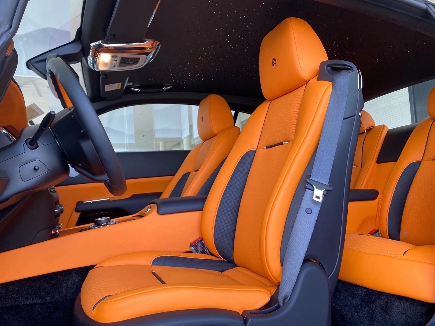 2021款劳斯莱斯魅影王者风范现车优惠   