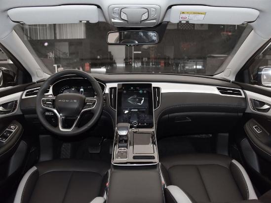 173匹，百公里8.1s，还比思域便宜。体验荣威i6MAX