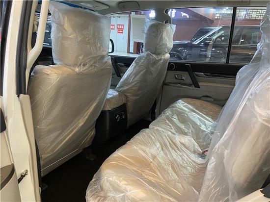 20款三菱帕杰罗V97中东版 港口少量现车