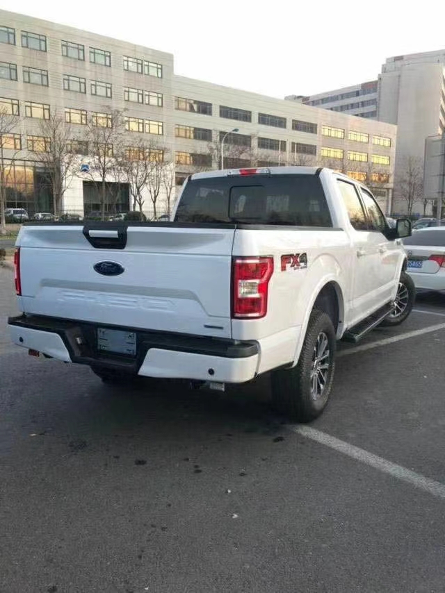 2021款福特猛禽F150 表面颇具动感内饰奢华